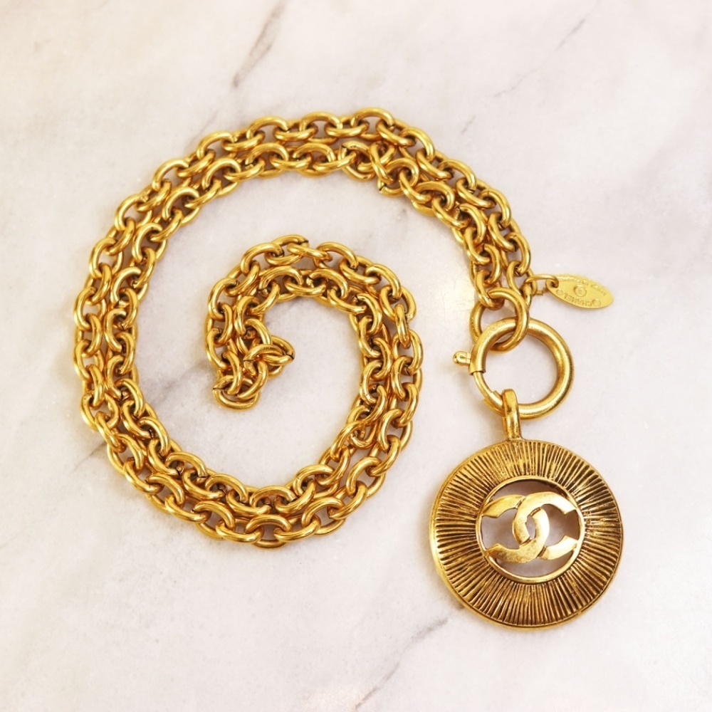Chanel CC Logo Pendant Necklace with Spring Ring Clasp and Oval Cartouche ID Tag - Picture 2 of 16